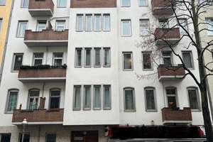 Sanierte 3-Zimmer Wohnung in Berlin-Neukölln mit Keller – Jonasstraße 30, 12053 Neukölln (Ortsteil), Berlin – Vorschaubild 1