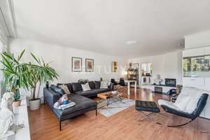 C21: Toplage Schwachhausen = 3-4-Zimmer-Maisonette-Wohnung mit Balkon, EBK & TG-Stellplatz – Die vollständige Adresse der Immobilie erhältst du vom Anbieter., 28329 Radio Bremen, Bremen – Vorschaubild 2
