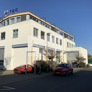 Repräsentative Büroeinheit mit Weitblick!