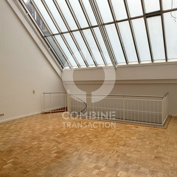 Helle Büroeinheit mit Wohlfühlcharakter. exklusiv bei combine Transaction