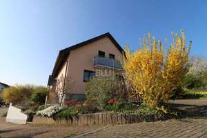 Gegen Gebot:freistehend, großer Garten, Balkon, Garagen..... – Jahnstraße 23, 75045 Walzbachtal – Vorschaubild 3