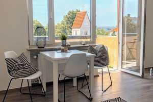 Sonnige 1-Zi-Wohnung mit Balkon, möbliert mit voll ausgestatteter Küche – Alter-St.-Georgs-Platz 9, 80809 Am Riesenfeld, München – Vorschaubild 1
