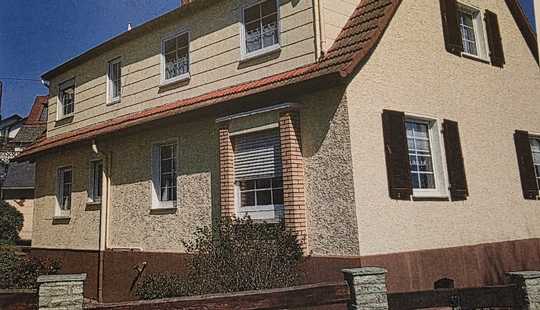 Bild von Geräumiges Einfamilienhaus mit Garage und Garten in Weilrod