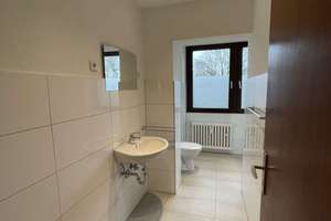 Schöne 2-Zimmer-Wohnung mit großer Wohnküche. Renoviert in 2021! – Fleuenbruch 36, 45355 Bergeborbeck, Essen – Vorschaubild 2