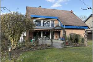 Einfamilienhaus mit Einliegerwohnung
in bester Wohnlage – Die vollständige Adresse der Immobilie erhältst du vom Anbieter., 49196 Bad Laer – Vorschaubild 2