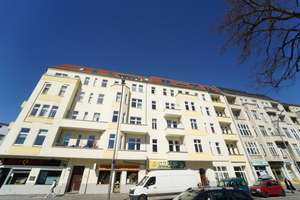 Licht, Raum & Lage: 5-Zimmer-Altbau zum Leben & Arbeiten über den Dächern von Prenzlauer Berg – Die vollständige Adresse der Immobilie erhältst du vom Anbieter., 10409 Prenzlauer Berg, Berlin – Vorschaubild 2