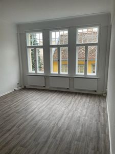Schöne 2 Zimmer Altbau Wohnung in der Innenstadt
