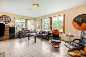 Nachhaltiger Wohntraum: Modernisiertes Familienidyll mit Wintergarten, Sauna & Wärmepumpe – Die vollständige Adresse der Immobilie erhältst du vom Anbieter., 27574 Geestemünde, Bremerhaven – Vorschaubild 2