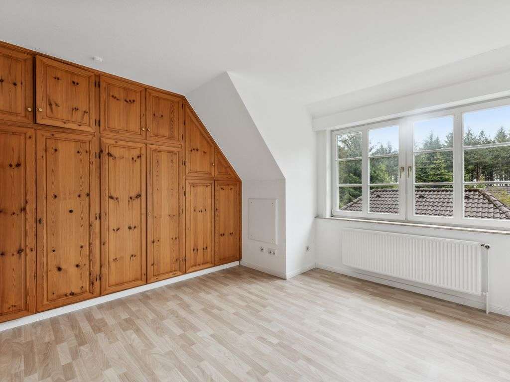 Immobilie in Humptrup - Wohnen, Arbeiten und Entwickeln – Immobilie mit großem Grundstück und Baupotenzial in Küstennähe - Bild 4