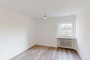 Erstbezug nach Top-Sanierung! 3 Zi. Wohnung mit EBK, Balkon & TG-Stellplatz in Bogenhausen-Denning – Warthestraße 14, 81927 Englschalking, München – Vorschaubild 6