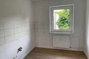 Donaustr. 4, 2 L - Frisch sanierte 3-Zimmer-Wohnung mit Loggia und praktischem Stauraum! – Donaustr. 4, 38120 Weststadt, Braunschweig – Vorschaubild 1