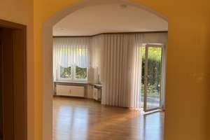 3,5-Zimmer-Wohnung mit Gartenterrasse und Freisitz in Regensburg – Isarstr. 77, 93057 Reinhausen, Regensburg – Vorschaubild 4