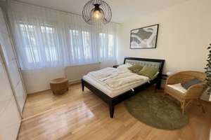Stilvoll möblierte 2-Zimmer-Wohnung mit Einbauküche in zentrumsnaher Lage – Herdweg 48, 70174 Relenberg, Stuttgart – Vorschaubild 3
