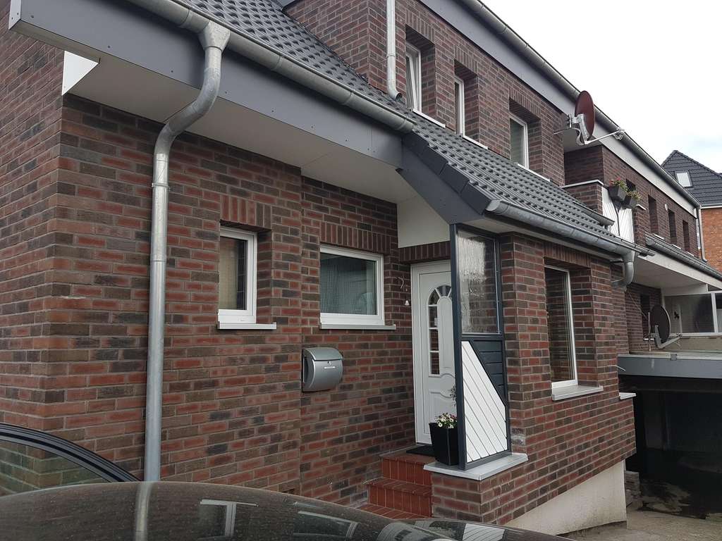 Immobilie in Niebüll - Saniertes Wohnhaus neuer Heizung & Solarthermie – 6 Einheiten als sicheres Investment in Niebüll
 - Bild 4