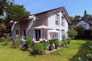 Exklusives und energieeffizientes Familiendomizil mit Keller in gefragter Wohnlage