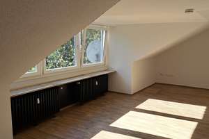 schöne renovierte Dachgeschosswohnung  – Borbecker Straße 195, 45355 Borbeck-Mitte, Essen – Vorschaubild 9