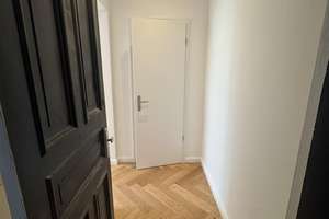 Erstbezug nach Kernsanierung | Stilvolle 1-Zimmer-Wohnung mit Fischgrätboden in Winterhude – Maria-Louisen-Straße 7, 22301 Winterhude, Hamburg – Vorschaubild 4
