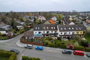 Familienglück zum Gestalten - Großzügiges Reihenmittelhaus in Weiherhaus – Die vollständige Adresse der Immobilie erhältst du vom Anbieter., 90455 Kornburg, Worzeldorf, Nürnberg – Vorschaubild 4