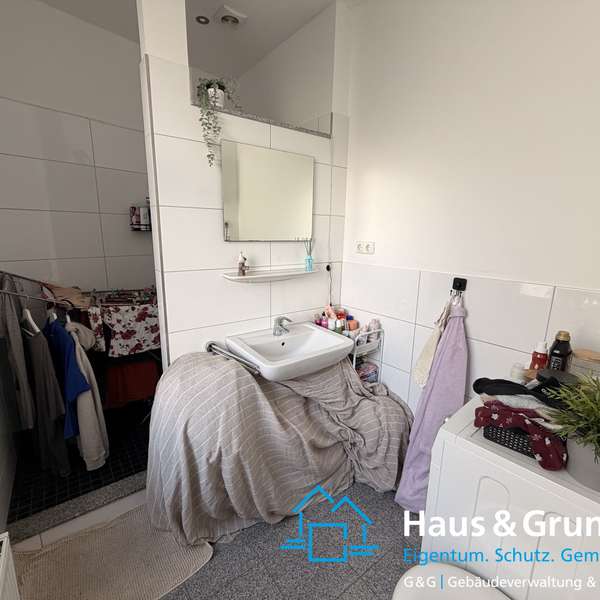 ***helle 1-Zimmer-Wohnung mit modernem Bad in unmittelbarer Nähe des Luisenhospitals***