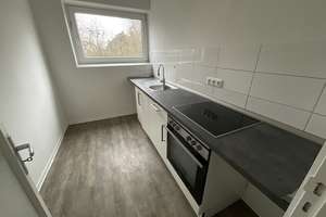 Helle 2,5 Zimmer- Wohnung im 2.Obergeschoss mit Balkon und Tageslichtbad mit Wanne – Klipperstr. 2, 23558 Buntekuh, Lübeck – Vorschaubild 4