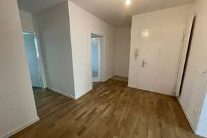 Modernisierte 3 Zimmer Wohnung mit Balkon in Bilderstöckchen – Hunsrückstr. 14 14, 50739 Bilderstöckchen, Köln – Vorschaubild 4
