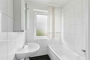 Attraktive 4-Zimmer-Wohnung in beliebter Lage von Ottensen – Südbalkon & eigener Stellplatz – Die vollständige Adresse der Immobilie erhältst du vom Anbieter., 22763 Ottensen, Hamburg – Vorschaubild 3