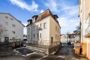 Drei-Familienhaus mit 13 Garagen inklusive Bauland
IN TUTTLINGEN – Die vollständige Adresse der Immobilie erhältst du vom Anbieter., 78532 Tuttlingen – Vorschaubild 9