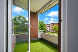 2 Balkone & großzügiger Grundriss: Tolle 3-Zimmer-Wohnung in begehrter Lage von Hamburg-Poppenbüttel – Die vollständige Adresse der Immobilie erhältst du vom Anbieter., 22391 Wellingsbüttel, Hamburg – Vorschaubild 4