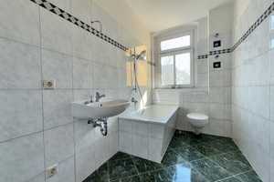 Chemnitz• Bernsdorf • 2 Zimmer • mit Balkon • Tageslichtbad • Stellplatz • schnell sein! – Chemnitz – Vorschaubild 5