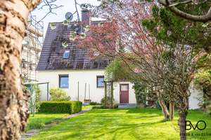 Wohnen & Bauen: Großes Mehrgenerationengrundstück mit EFH und zweiter Bebauungsoption – Die vollständige Adresse der Immobilie erhältst du vom Anbieter., 24146 Elmschenhagen, Kiel – Vorschaubild 6