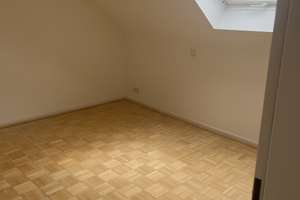 Lebendig wohnen in Pempelfort: 2,5-Zimmer-Dachgeschosswohnung – Liebigstraße 18, 40479 Pempelfort, Düsseldorf – Vorschaubild 5