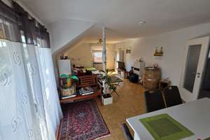 Charmante 3-Zimmer-Dachgeschosswohnung mit Balkon und Weinbergblick – Neue Mainzer Straße 31, 55129 Hechtsheim, Mainz – Vorschaubild 6