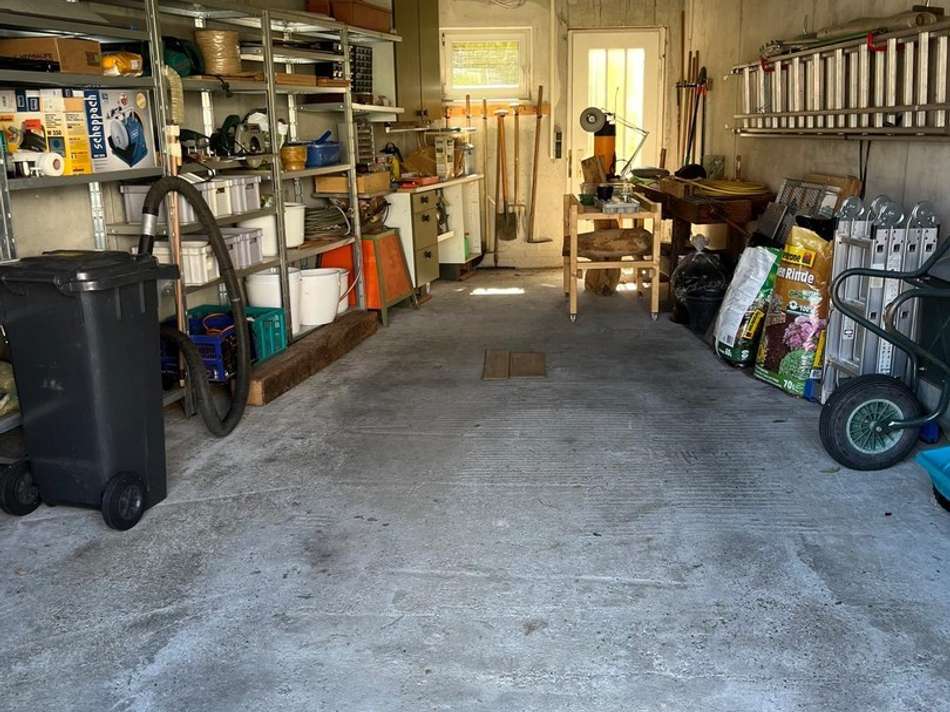 Garage+ Zugang hinten
