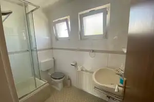 Attraktive 3-Zimmer-Wohnung mit Balkon in Köln zur Untermiete – Köln – Vorschaubild 3