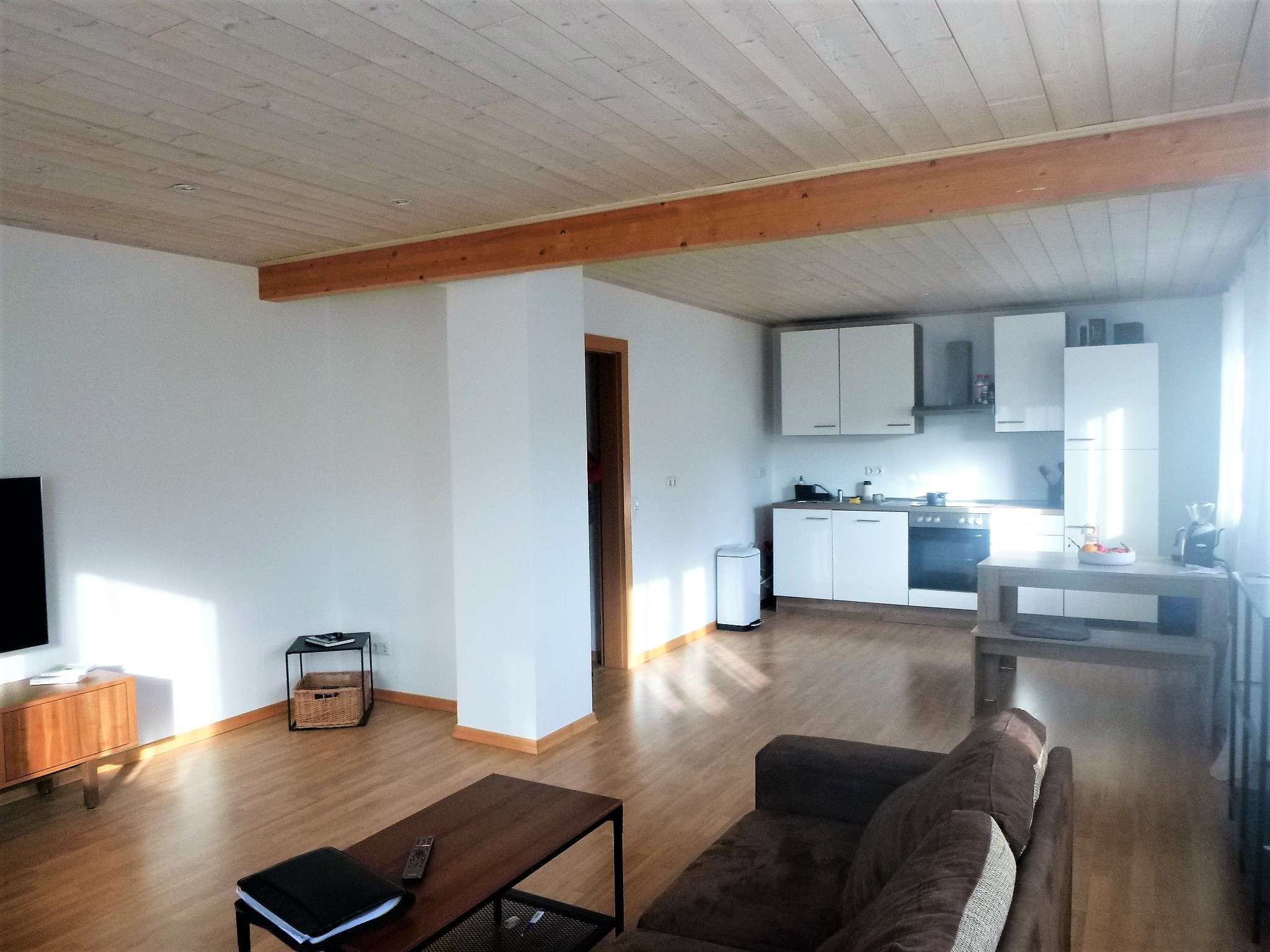 Immobilie in Gelnhausen - Modernisiertes 3-Familienhaus in ruhiger und beliebter Wohnlage mit Schwimmbad im Garten! - Bild 1