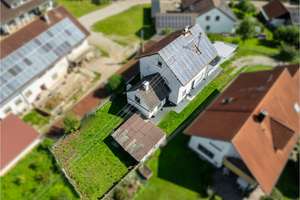 Großzügiges EFH mit Garten
Familienidylle trifft Potenzial – provisionsfrei - Top-Deal – Die vollständige Adresse der Immobilie erhältst du vom Anbieter., 89257 Illertissen – Vorschaubild 1