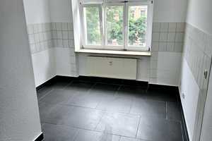 MEGA =》ALTENDORFERSTR. 12 / OASE AM KÜCHWALD, BALKON, WANNE !! – Altendorferstr. 12, 9113 Chemnitz – Vorschaubild 1