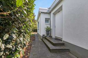 Hochwertiges Einfamilienhaus mit großem Garten und Garage in guter Lage von Bonn-Röttgen – Die vollständige Adresse der Immobilie erhältst du vom Anbieter., 53125 Röttgen, Bonn – Vorschaubild 17