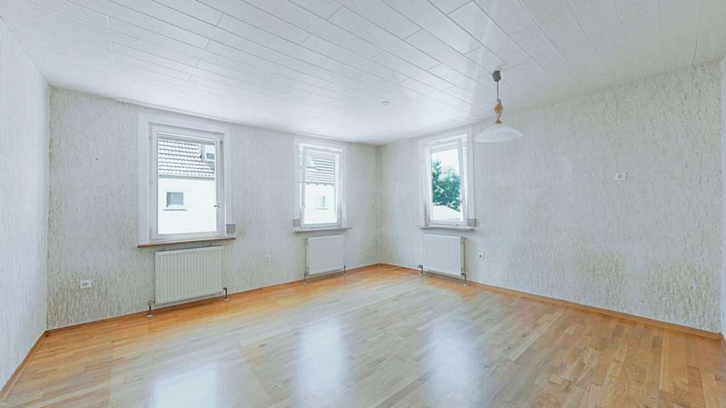 Immobilie in Murrhardt - charmantes Mehrfamilienhaus mit 3 Wohneinheiten in Murrhardt - Garten - Gewölbekeller - Bild 3