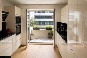 Exklusive 3-Zimmer-Wohnung mit zwei Balkonen in erstklassiger Innenstadtlage von Erlangen – Östliche Stadtmauerstraße 2b, 91054 Markgrafenstadt, Erlangen – Vorschaubild 3
