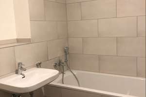 ***Wohlfühlen!  3-Zimmer-Wohnung im 2. OG mit Balkon, Wannenbad und Gäste-WC - barrierefrei*** – Im Klingenkampe 44, 30659 Lahe, Hannover – Vorschaubild 6