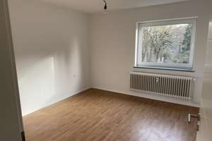 Frisch renoviert & einzugsbereit: Helle, moderne Wohnung mit Balkon und Tageslichtbad – Lessingstr. 10, 38226 Lebenstedt, Salzgitter – Vorschaubild 9