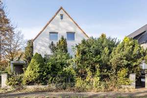 Einfamilienhaus mit Altbaucharme und großzügigem Garten in Mariendorf – Die vollständige Adresse der Immobilie erhältst du vom Anbieter., 12107 Mariendorf, Berlin – Vorschaubild 1