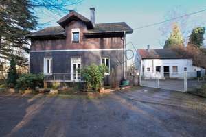 Generationenhaus oder Investment: Saniertes Fachwerkhaus mit großem Garten und Doppelgarage