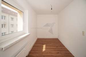 ++ EBK inklusive ++ Moderne 3-Raum-Wohnung mit Balkon und Tageslichtbad – Fabriciusstraße 8, 9126 Bernsdorf, Chemnitz – Vorschaubild 7