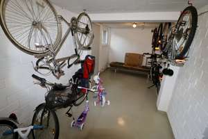 Gepflegte 3-Zimmer-Wohnung mit Tageslichtbad und Südbalkon – Die vollständige Adresse der Immobilie erhältst du vom Anbieter., 42651 Solingen-Mitte, Solingen – Vorschaubild 23