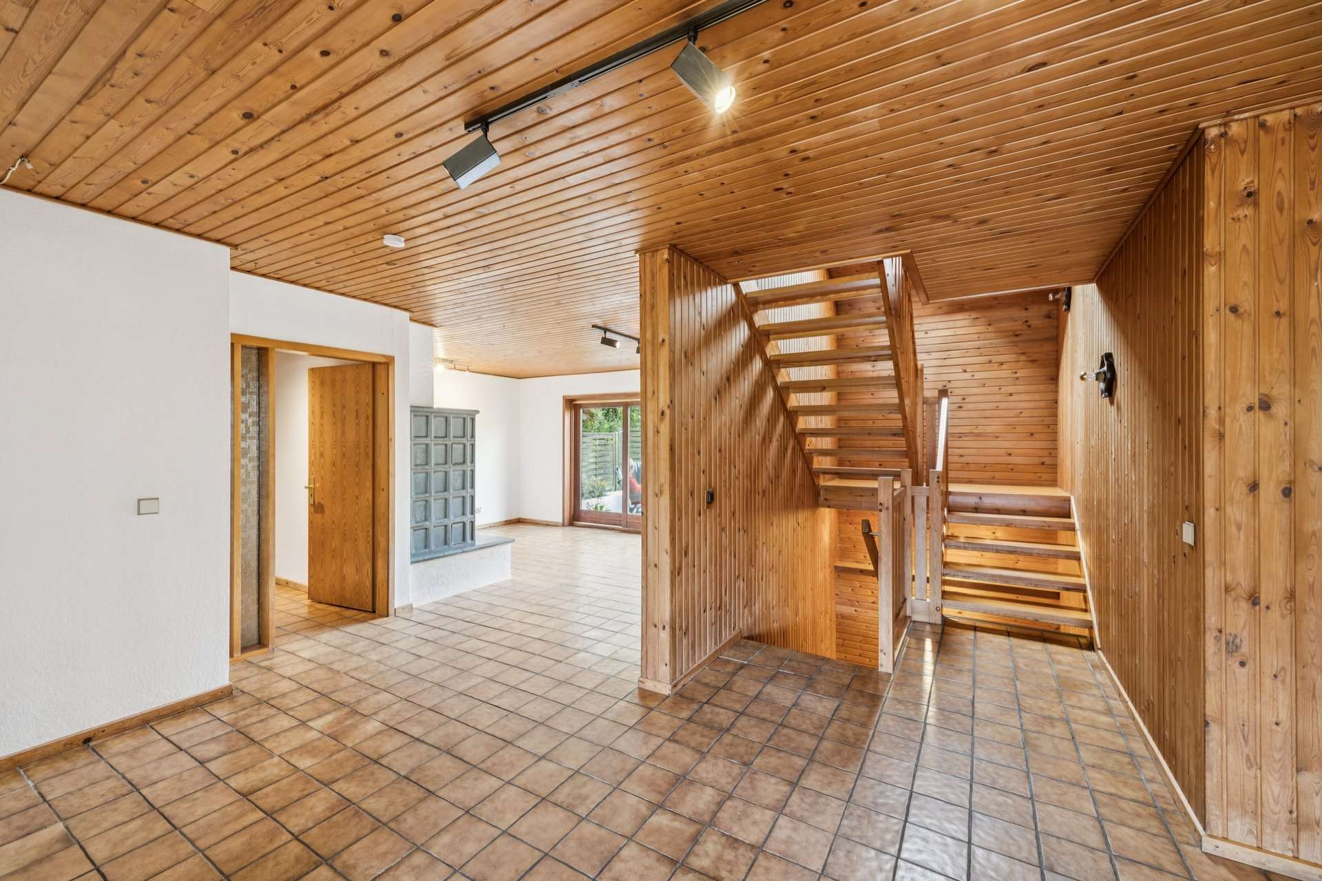 Immobilie in Braak - Schönes Meiendorf: Großes Wohnhaus mit 8 Zimmern sowie Vollkeller und schönem Garten - Bild 1