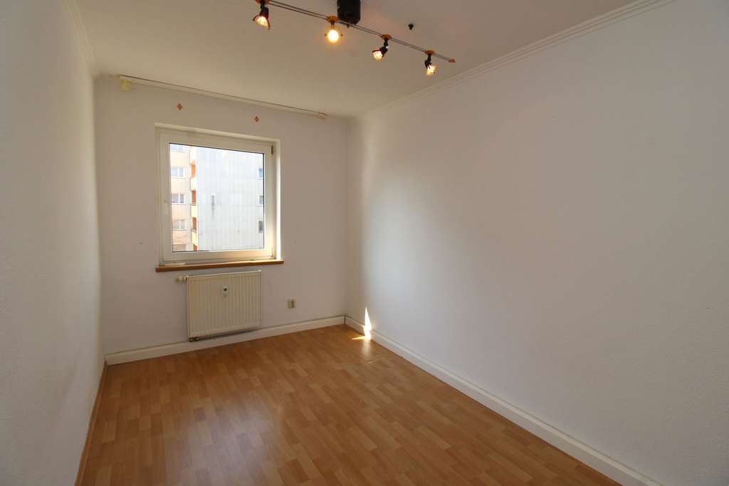 Immobilie in Bad Windsheim - Attraktive 4 - Zimmer Wohnung mit Tageslichtbad und Balkon - Bild 2