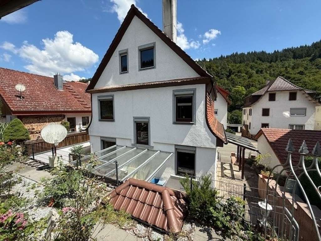 Immobilie in Unterreichenbach - Wohnen unter einem Dach - Perfekt für Familien  - Bild 4