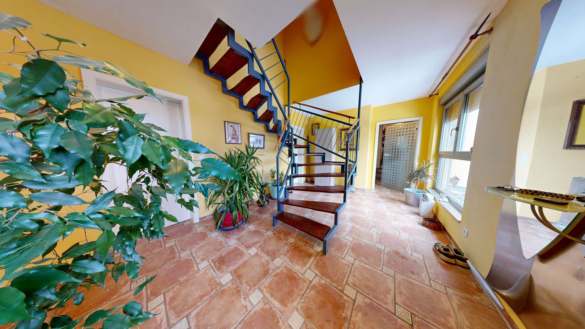 Immobilie in Eisenberg (Pfalz) - Mehrgenerationenhaus mit separater Wohneinheit - Bild 2